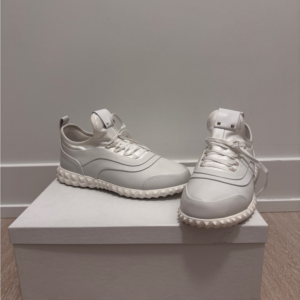 Authentic Valentino Sneakers, brand new